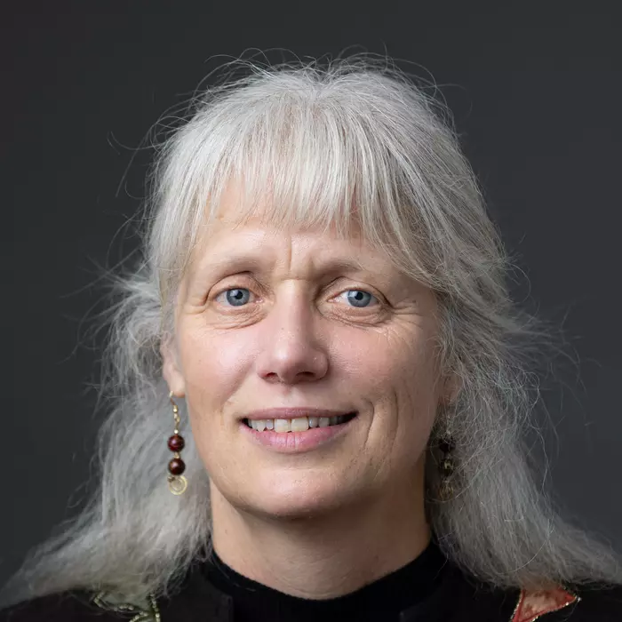 Lynnette Claire